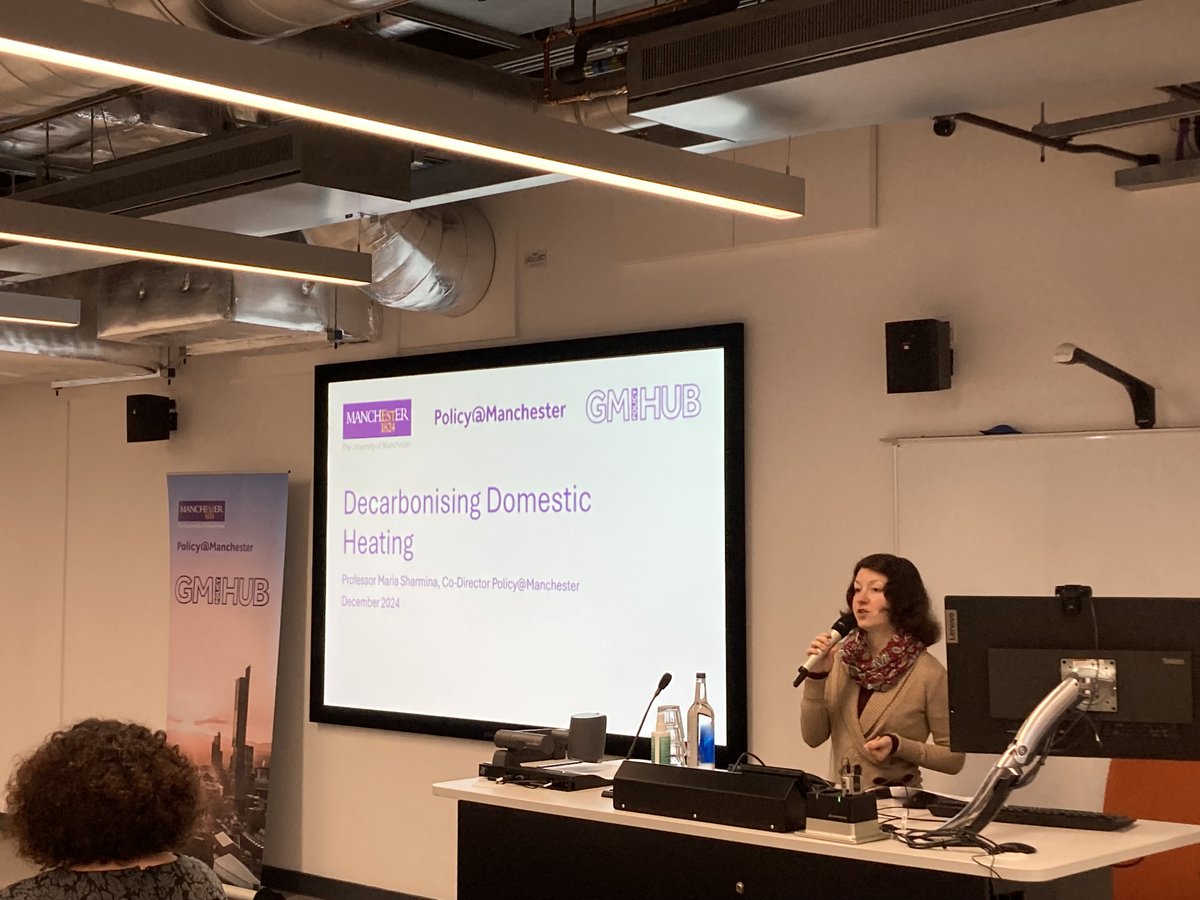🗣️Our GM Policy Hub seminar on decarbonising domestic heating is underway! <a href="/UoMPolicy/">Policy@Manchester</a> co-director and event chair Professor Maria Sharmina welcomes attendees and introduces the seminar topic <a href="/UoMSciEng/">UoM Science and Engineering</a> <a href="/greatermcr/">Greater Manchester Combined Authority</a>