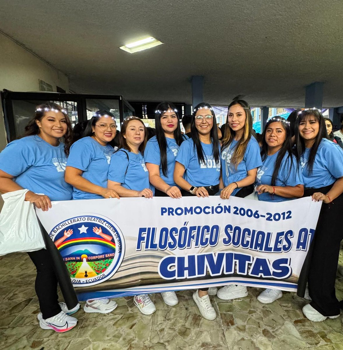 colbeatrizcueva's tweet photo. 🥳🎂👥 Celebramos 70 años de gloriosa historia.
El pregón de fiestas conto con la participación activa de estudiantes y diferentes promociones de ex alumnas.

#SomosBeatriz #70bca #loja #fiestas https://t.co/kKaHYdbcUw