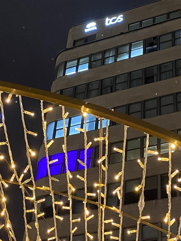 tcs_na's tweet photo. 💜 This week, we proudly joined the #PurpleLightUp movement at #TCSNA, celebrating the remarkable contributions and resilience of individuals with disabilities. We're committed to fostering a culture of inclusivity and empowerment, where everyone can thrive.
#IDPwD #DiversityAndInclusion #InclusionInAction #OneTCS