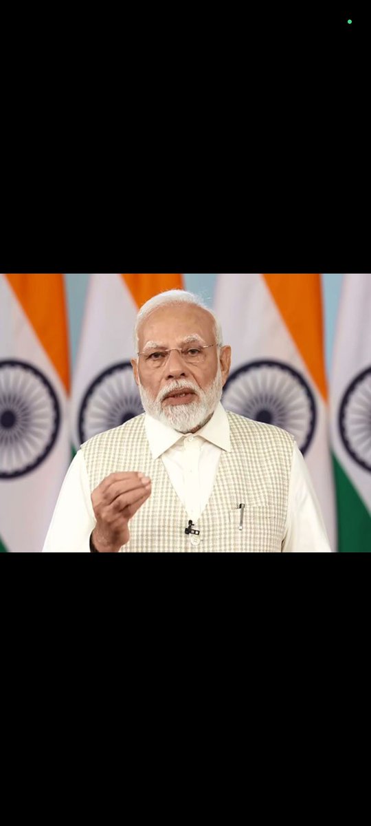 किसी एक चीज का नाम बताएं...

जो मोदी जी के प्रधानमंत्री बनने के बाद सस्ती हुई है...