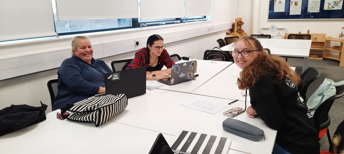 The first year BA SEND students are busy preparing for this afternoons big debate. #futureskills #seeingthebigpicture <a href="/DerbyUni/">University of Derby</a> <a href="/ChrisBSEND/">Chris Bristow</a> <a href="/SarahRoeschlaub/">Sarah Roeschlaub</a> <a href="/SCDerbyuni/">Dr Sarah Charles</a>