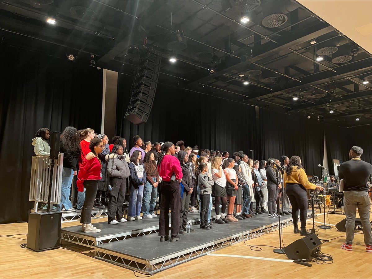 🎶 Last Friday, TALA Voices performed with the Multi-Story Orchestra at Fairfield Halls! Singing about the emotions we feel when we ‘bottle up,’ students shone on stage alongside Harris South Norwood. A night to remember! 🌟✨ #MSO #BottledUp #TeamTALA #FairfieldHalls