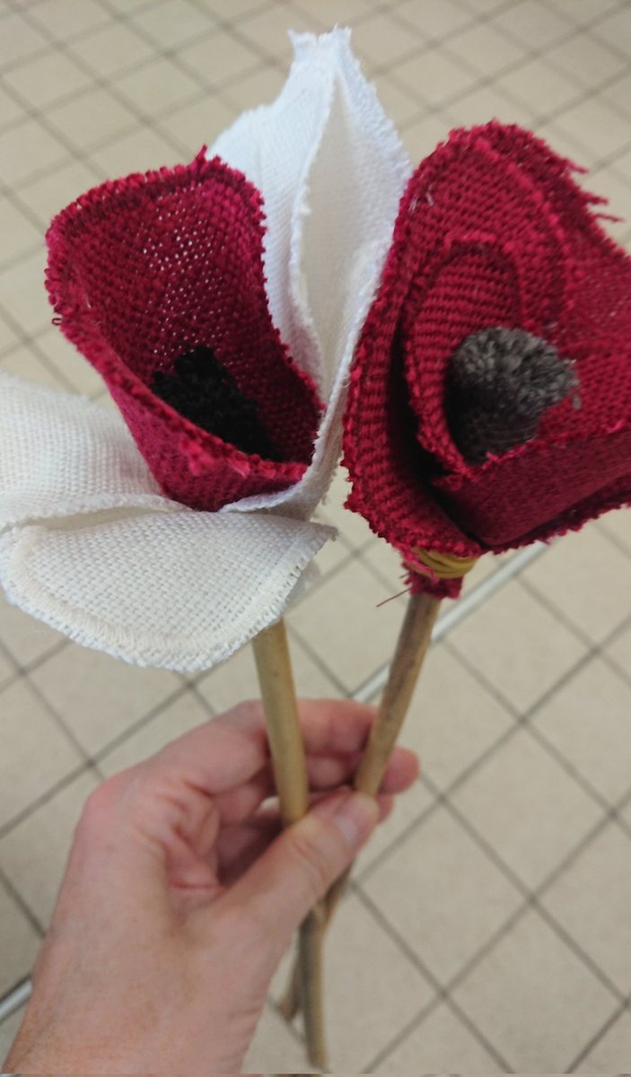 Dr Evelyne Jardin (@evelynejardin) on Twitter photo Merci <a href="/rsudd_UPN/">RSU-DD Université Paris Nanterre</a> pour votre atelier recyclage et couture Agréable moment #Nanterre #recycling Merci <a href="/rsudd_UPN/">RSU-DD Université Paris Nanterre</a> pour votre atelier recyclage et couture Agréable moment #Nanterre #recycling