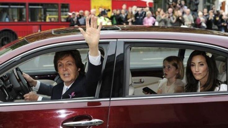 izumimanthird's tweet photo. #PaulMcCartney #BeatriceMcCartney #NancyShevell https://t.co/Uk1Iaq5Pmz