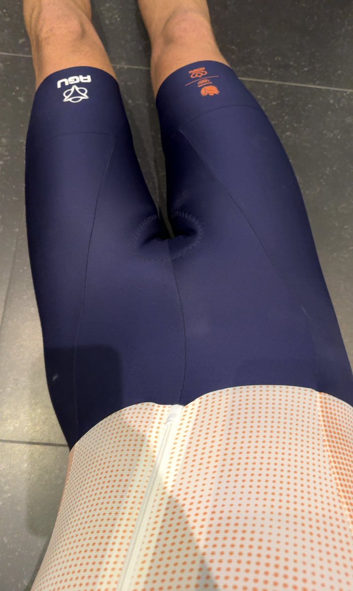 Plugged in my new speedsuit!🔥💦 Do you like it?