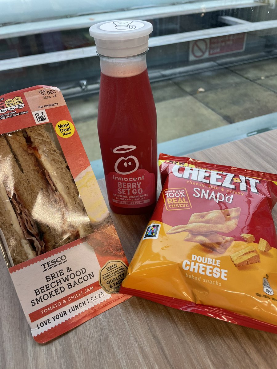 TomOliver22's tweet photo. Double the cheese double the fun #mealdeal https://t.co/Jhq6nD6ESf