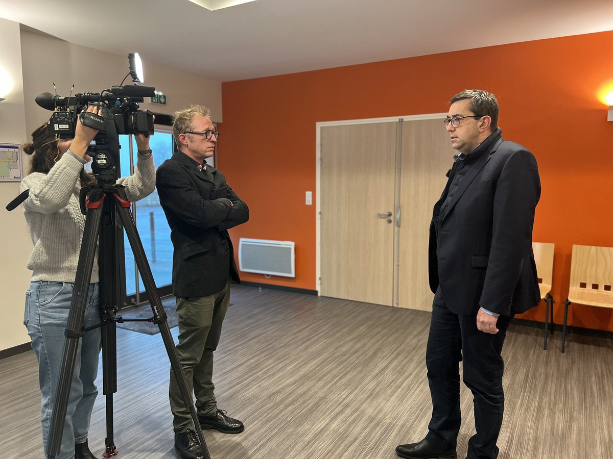 🎥 Un après-midi consacré quasi intégralement à nos médias locaux : interview à Faissault, interviews téléphoniques …

@fbleuchampagne <a href="/France3CA/">France 3 Champagne-Ardenne</a> <a href="/lardennais_/">L'Ardennais</a> <a href="/RCFRA/">📻 RCF Reims-Ardennes 🎧📲💻</a>