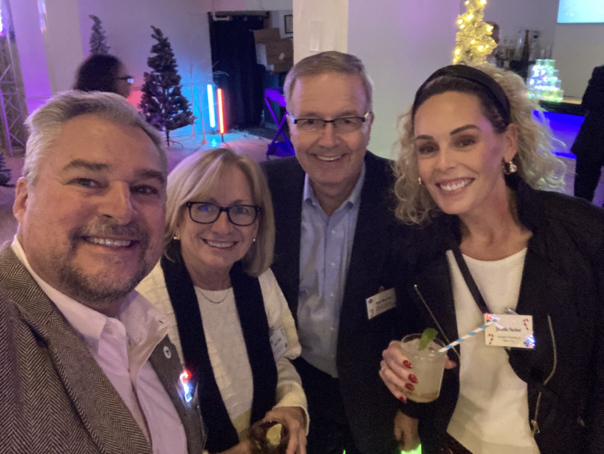 MullerInc_'s tweet photo. Thanks to ECS Group of Companies for hosting a wonderful holiday party and for having #TeamMuller be a part of the celebration! It was a fantastic opportunity to enjoy some great food and celebrate the season. Here's to a bright year ahead and more memories with the ECS team! https://t.co/iKoo7aGQbW