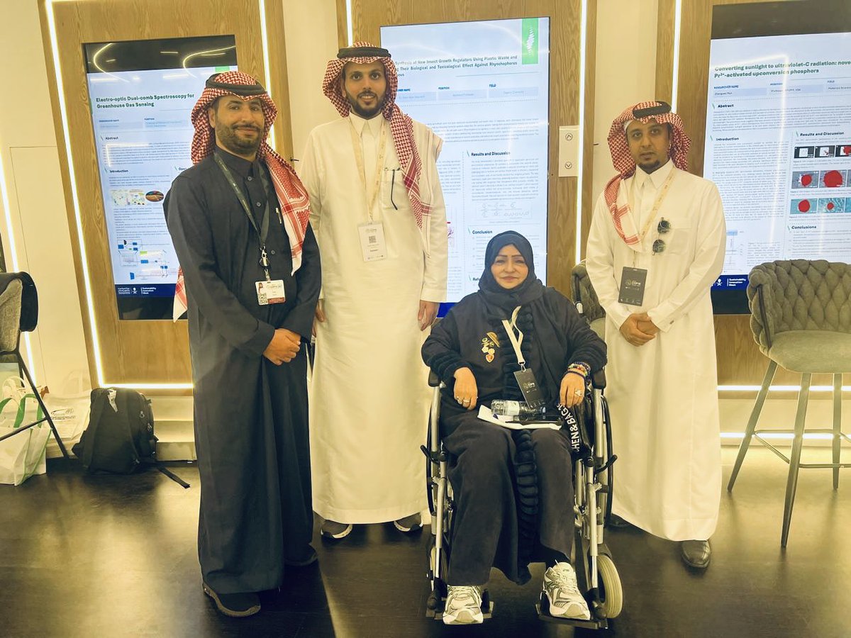 رئيس مجلس الادراة لجمعية الطاقة الخضراء <a href="/FayzaMas/">فايزه المسعري</a> تزور جناح الابتكار في @RDIA المصاحب لمؤتمر <a href="/Cop16Riyadh/">COP16 Riyadh</a> وتلتقي بالدكتور عصام القرشي كأحد اهداف الجمعية في دعم البحث والابتكار في مجال الاستدامة

x.com/rdia/status/18…