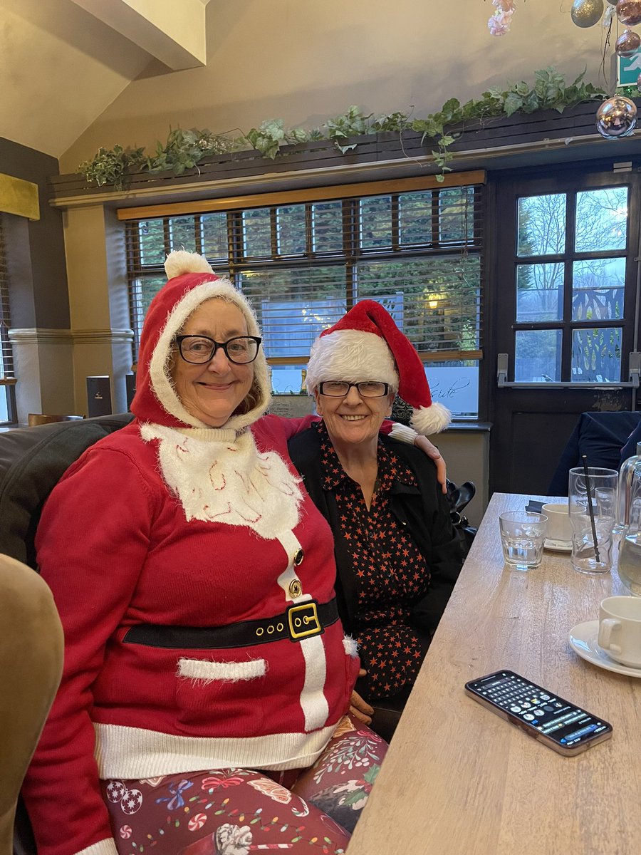 QElizabethCourt's tweet photo. Lovely afternon meal had by all at pur tenants Christmas meal  🤶 🎄 🎅 https://t.co/ebe0tHAPco