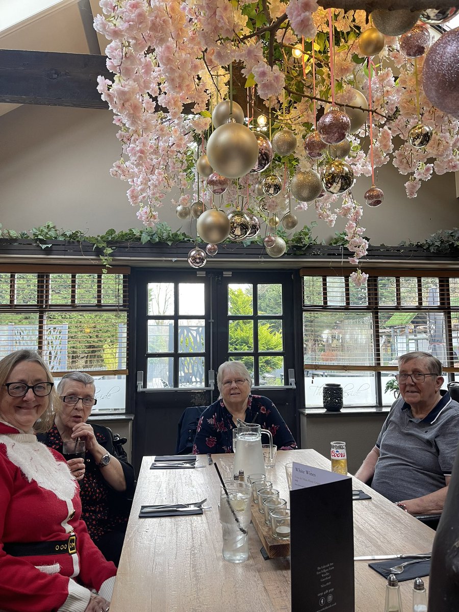 QElizabethCourt's tweet photo. Lovely afternon meal had by all at pur tenants Christmas meal  🤶 🎄 🎅 https://t.co/ebe0tHAPco