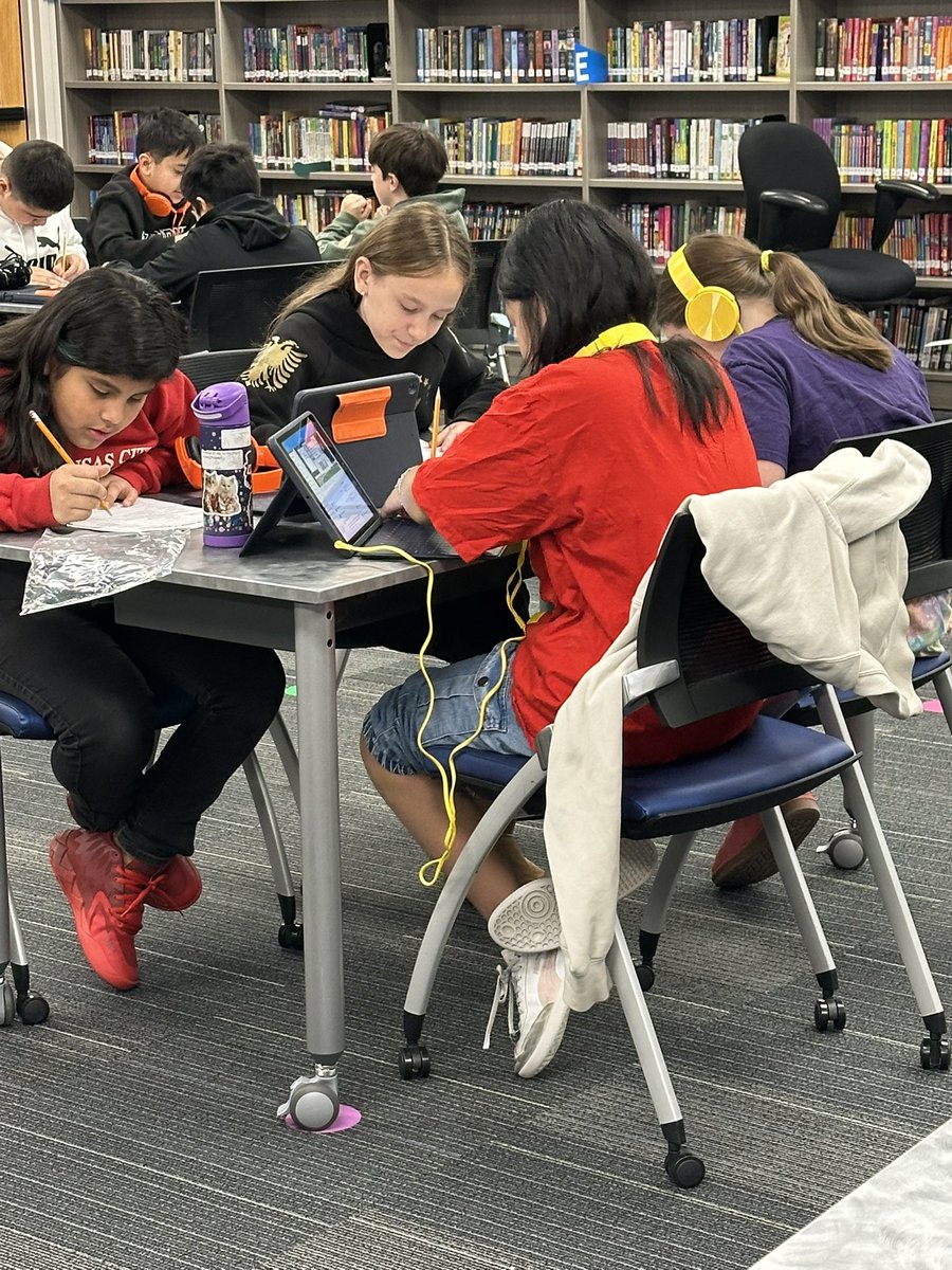 Christina Merta tweet media