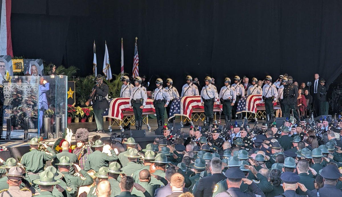 Scott Detweiler (@sedetweiler) on Twitter photo One of my closest friends, Corporal Luis Paez, was killed in the line of duty last week in West Palm, FL. He would have felt honored to have <a href="/realDonaldTrump/">Donald J. Trump</a> there to salute him, as well as his fellow officers killed in this reckless driving accident. We will miss you, Luis. One of my closest friends, Corporal Luis Paez, was killed in the line of duty last week in West Palm, FL. He would have felt honored to have <a href="/realDonaldTrump/">Donald J. Trump</a> there to salute him, as well as his fellow officers killed in this reckless driving accident. We will miss you, Luis.