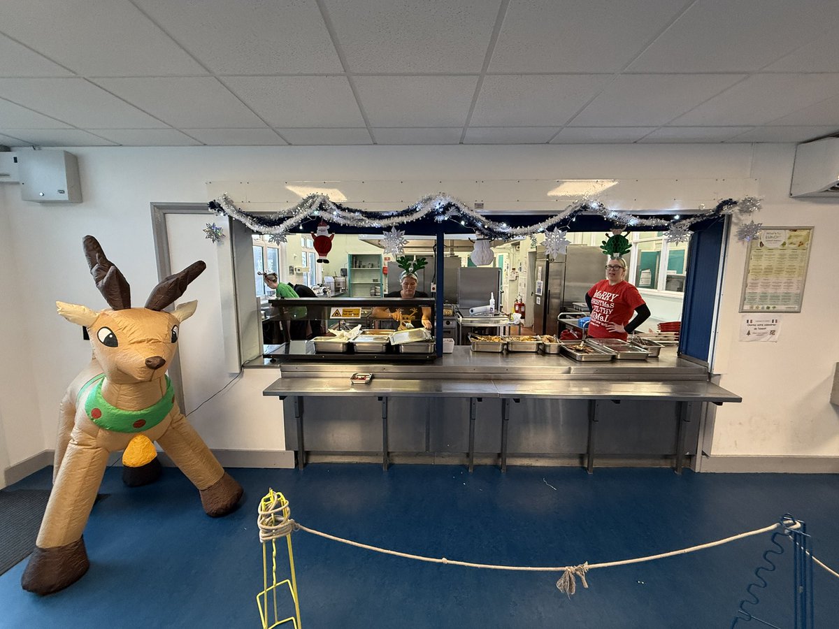 whoop whoop Christmas has well and truly begun 2 Christmas dinners down 1 left to go 
What a team we are <a href="/PGPrimary/">ParsonsGreenPrimary</a>