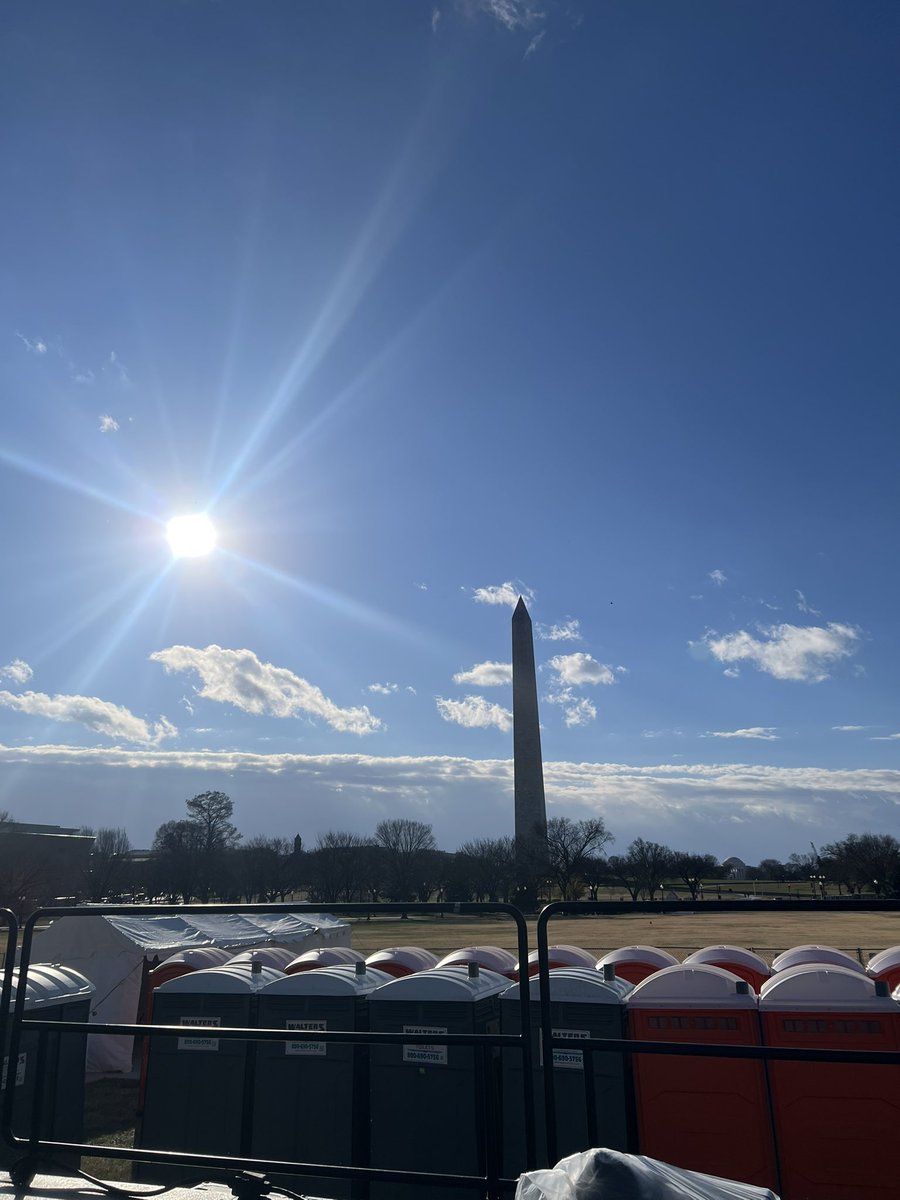 emmaschmalzz's tweet photo. Arrived at The Ellipse bright and early today to set up for my coverage tonight of the National Christmas Tree Lighting for @CNSmd ! Tune in at 5:30 to watch the festivities live 🎄 https://t.co/fGHLZojYHb