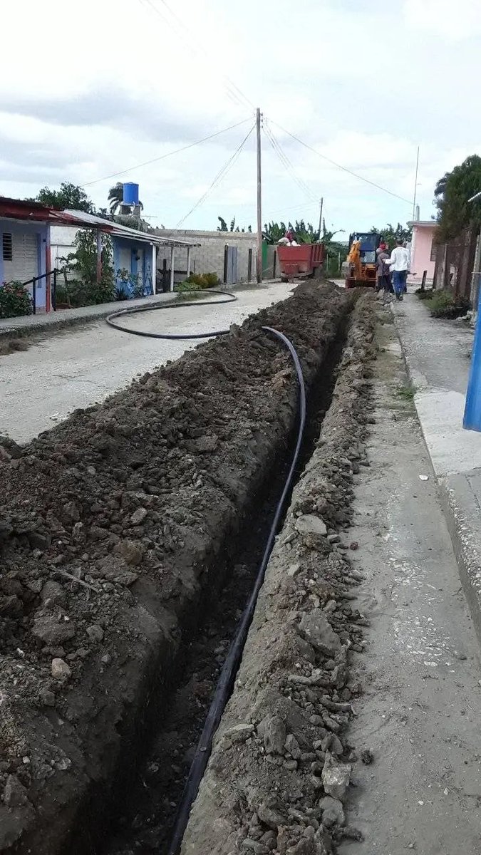 YarisneyPe39591's tweet photo. Se reparan las principales conexiones del Acueducto Tamarindo #Florencia que impedían el abasto eficiente de agua, sobre todo en zonal altas. #DePieYTrabajando #SinPerderUnDía https://t.co/oC6sjJwzbS