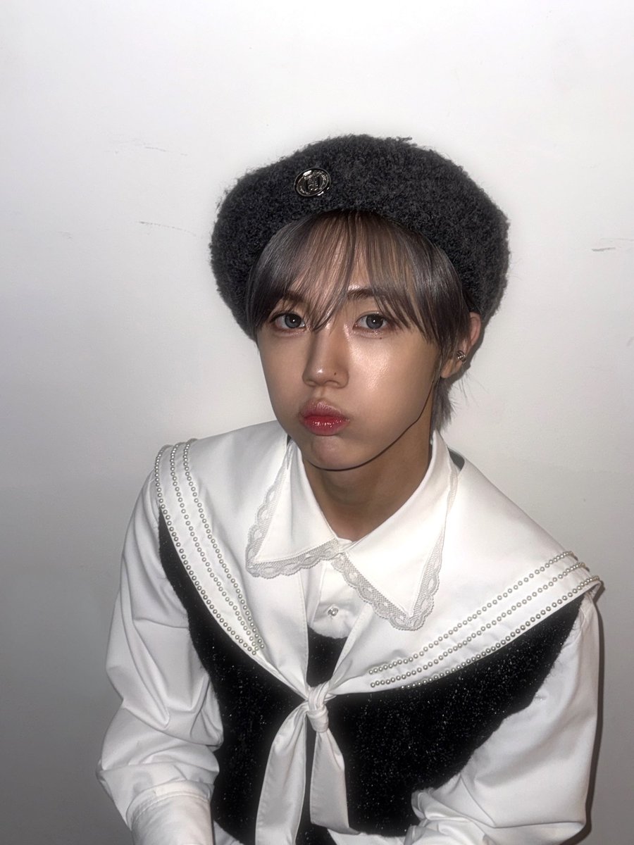 seongmin247's tweet photo. 🐰🫧💌 https://t.co/rEbG3PzkBa