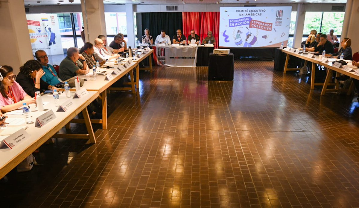 hectordaer's tweet photo. Iniciamos la reunión del Comité Ejecutivo de @uniamericas, acompañado por @CHoffmanUNI @marcio_monzane @dwyer12, @ABoessiger, y compañeros y compañeras de diferentes gremios de toda la región. #Solidaridadenaccion https://t.co/RlW5QNCpzr