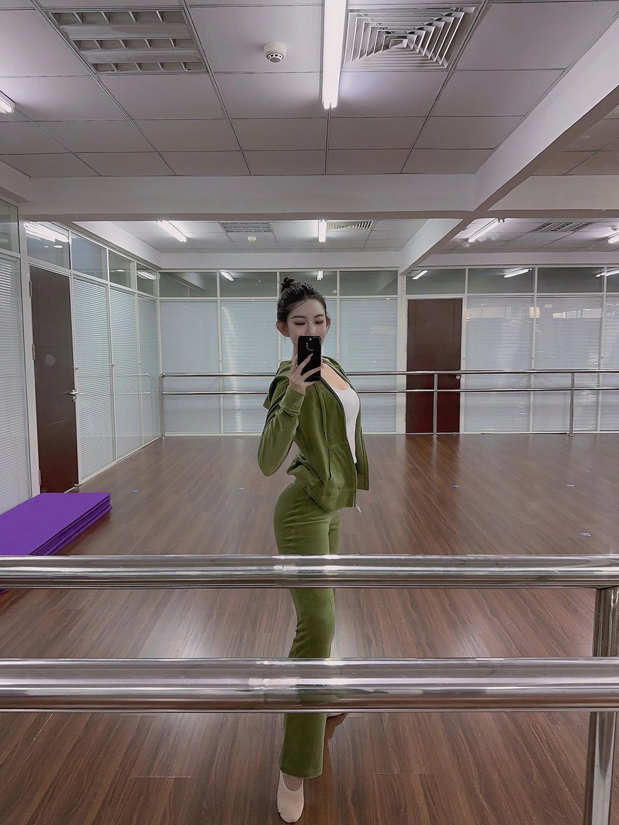舞蹈老师AHa tweet media