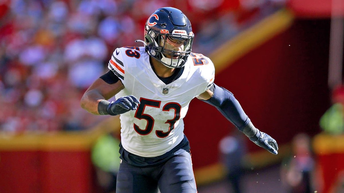 Bears_Hype_Man's tweet photo. No where is safe from this guy! 

Vote TJ Edwards into the Pro Bowl!
Reposts count as votes 

#ProBowlVote TJ Edwards
#ProBowlVote TJ Edwards
#ProBowlVote TJ Edwards
#ProBowlVote TJ Edwards
#ProBowlVote TJ Edwards
#ProBowlVote TJ Edwards https://t.co/ojqCSoLhls
