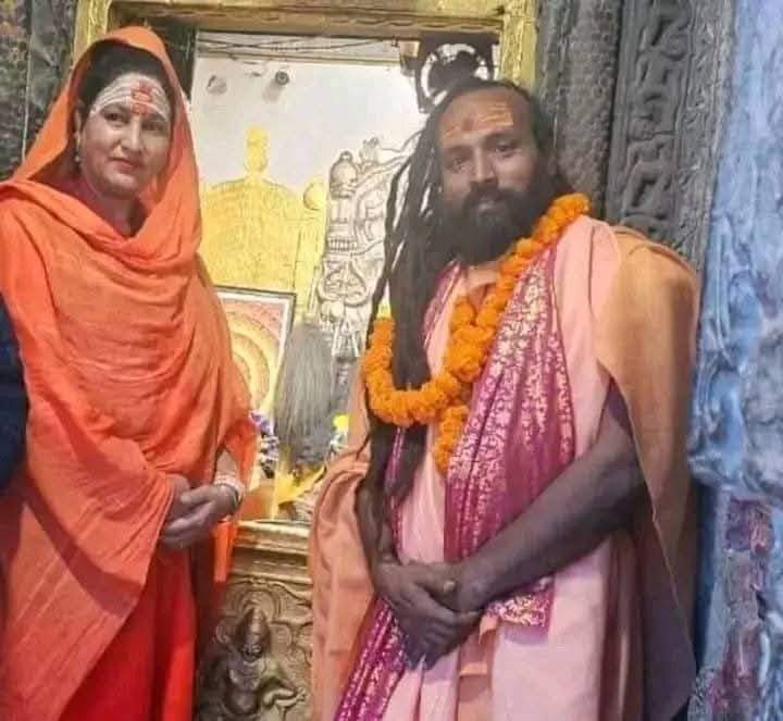 AsmaOfficial211's tweet photo. New viral video of indian 🇮🇳 baba je https://t.co/qQINpfgWmQ