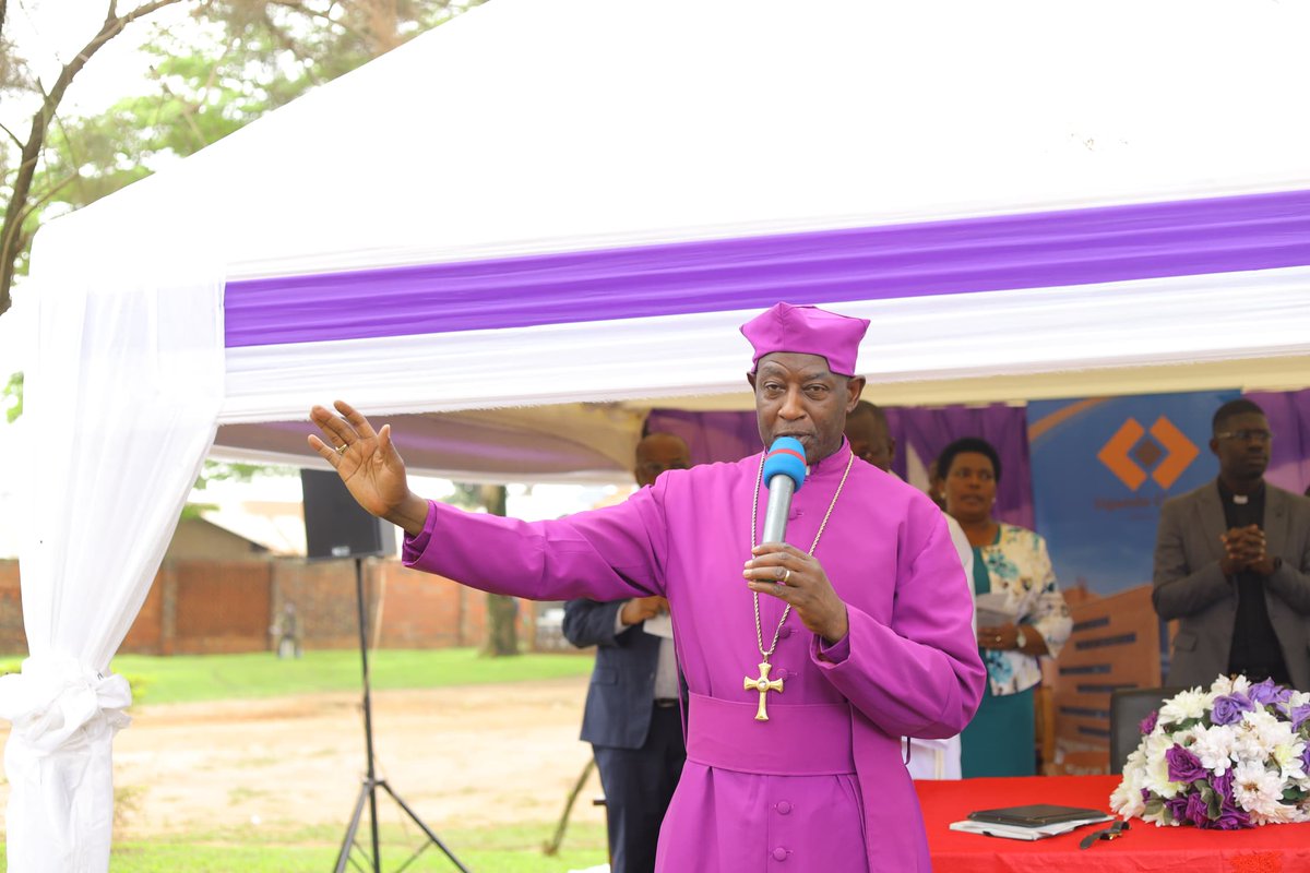 ugandaclays's tweet photo. Special moments from our Thanksgiving ceremony with The Most Rev. Dr. Stephen Kaziimba, Archbishop of the Church of Uganda! 

We're grateful for his blessings and spiritual enrichment and the opportunity to share our work and values. @muyobom @JTReuben @jones_muhumuza https://t.co/jXaJ4lTFTF