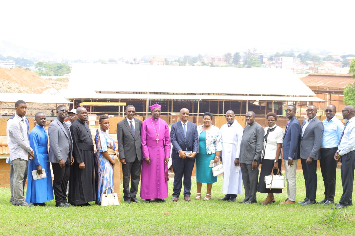 ugandaclays's tweet photo. Special moments from our Thanksgiving ceremony with The Most Rev. Dr. Stephen Kaziimba, Archbishop of the Church of Uganda! 

We're grateful for his blessings and spiritual enrichment and the opportunity to share our work and values. @muyobom @JTReuben @jones_muhumuza https://t.co/jXaJ4lTFTF