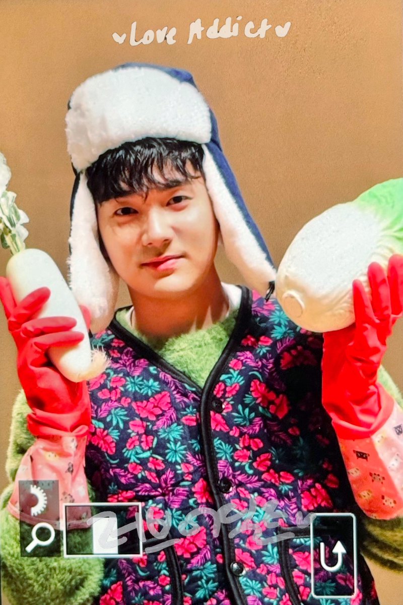 LoveAddict_0315's tweet photo. 241205 시그팬싸 프리뷰 아론
오늘 너무 압도적 바보 (positive)

#Aaron #곽아론 https://t.co/WhJRF2fV7j