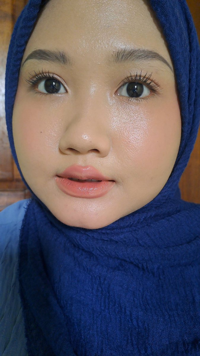 oseanaa_'s tweet photo. Nextt ombre lips!! Aduhh gapernah nyangka kalau warna nude ternyata cantikk bgtt diombre sama warna pink😭💗✨️🫶

Dishake dulu yaa kurleb 30 kali, baru diapply! Trs jgn langsung dikatup. Aku pakai shade 10 x 12

Bundling : https://t.co/NmMe3XLPIX
Satuan:
https://t.co/hwJ4sY0lYO https://t.co/MUoakxwr5p
