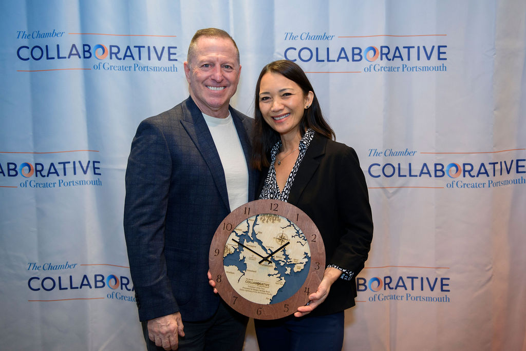FB_1ORH's tweet photo. Huge congratulations to Elaine @EApatang for being named Volunteer of the Year by the Portsmouth Chamber!
Elaine's kindness, compassion, and unwavering dedication to helping others (always with a smile) inspire us all. 1/4 https://t.co/rjl0I4scdu