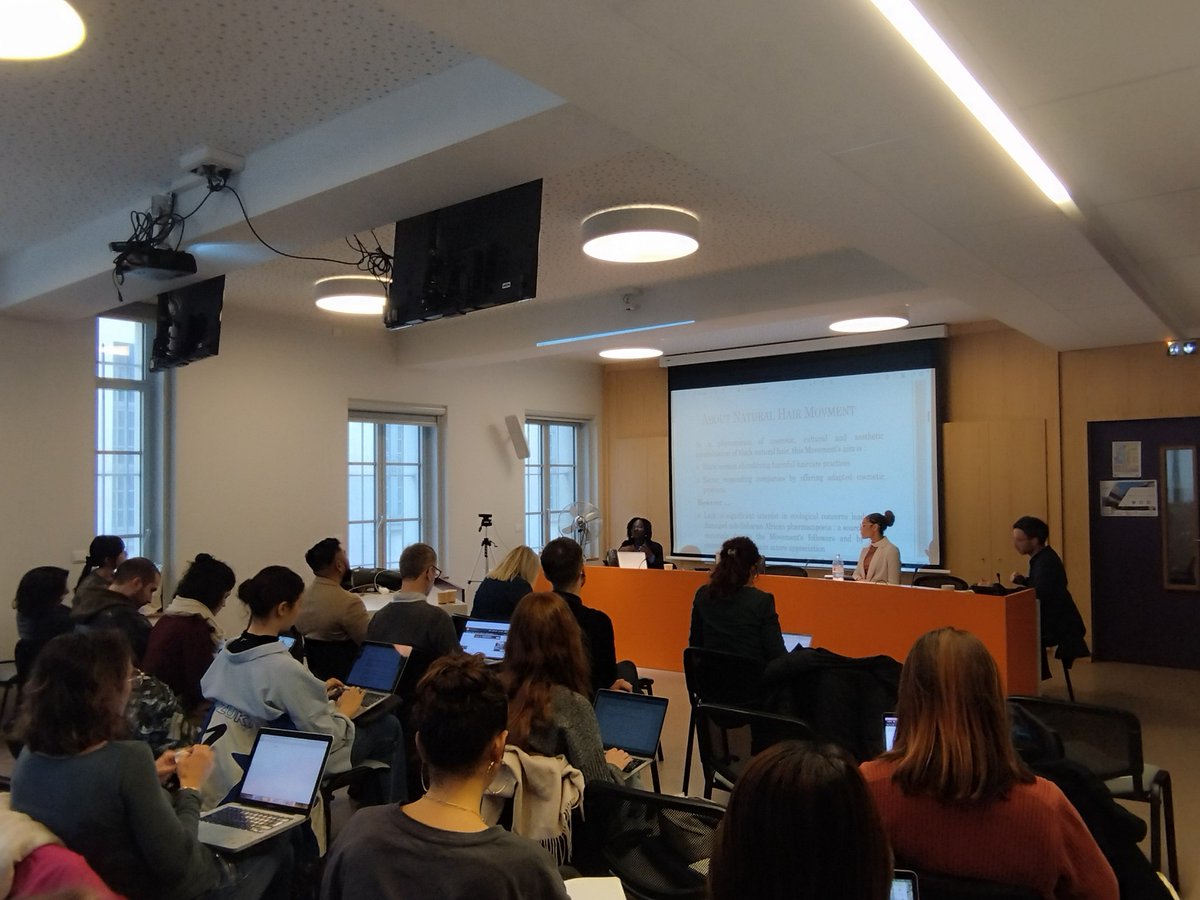 On reprend après le déjeuner avec les sessions anglophones ! La première session s'intitule "Intersectional approaches to the body" !