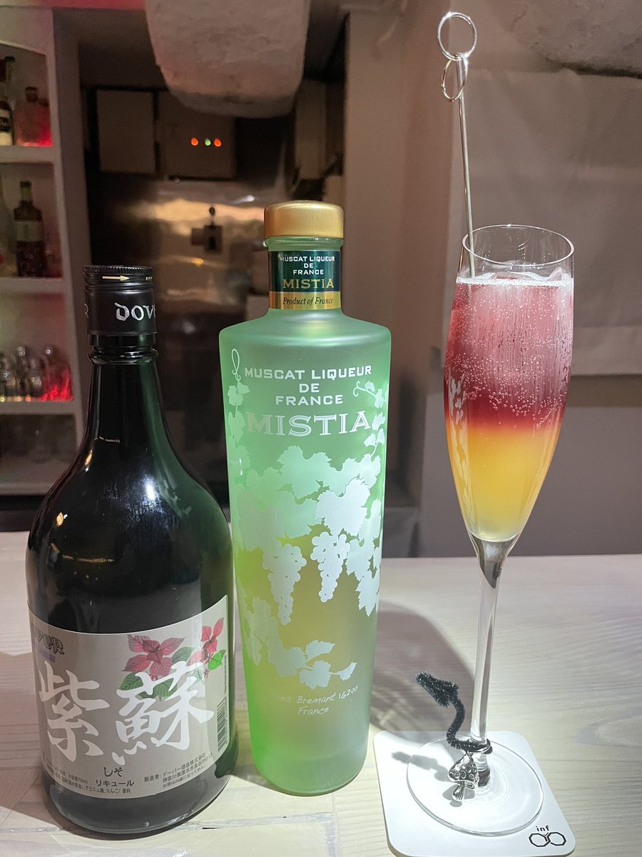 blueleaf_tnpr's tweet photo. これは久しぶりに作ってもらったお酒と気持ちがいっぱいいっぱいになりすぎて一緒に撮ってもらえなかった2人です 誕生日おめでとう https://t.co/lSGEgAOEKp