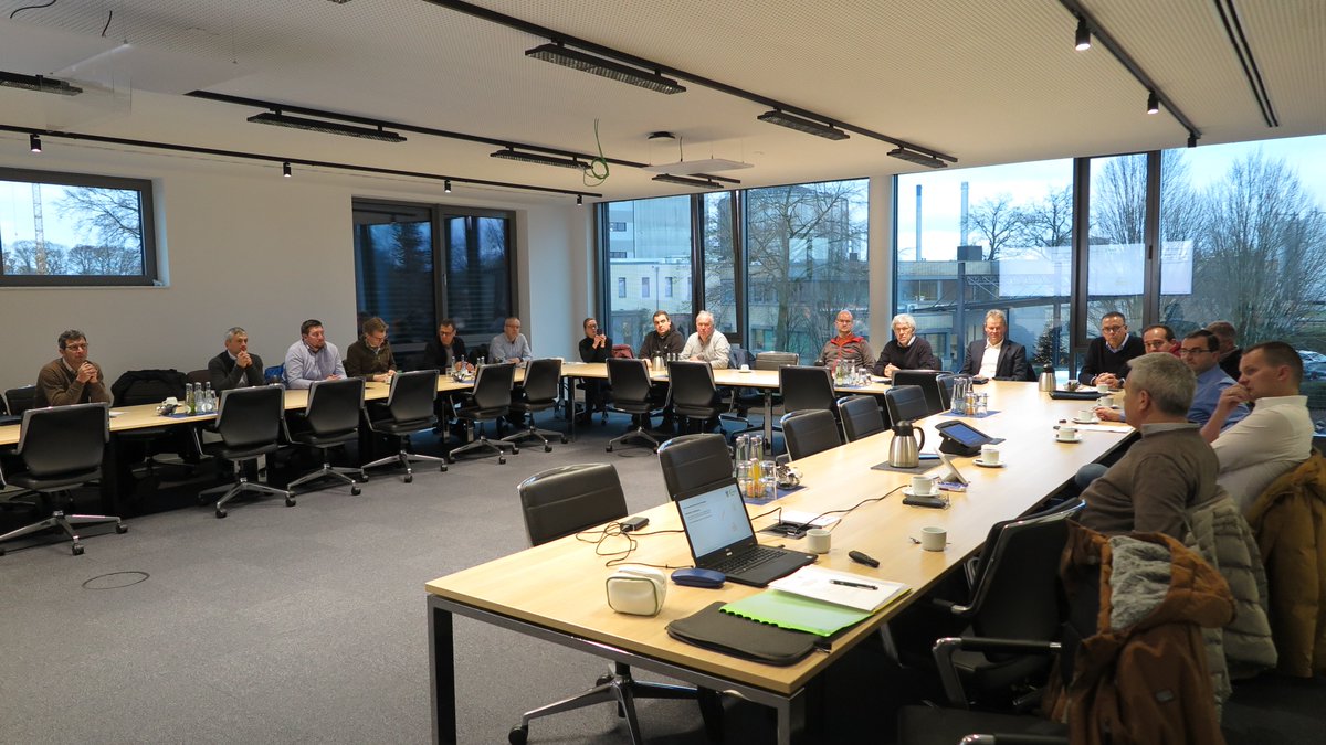 🌟 Gemeinsame Sitzung der UNIKA/DKHV-Technikgremien 🥔
Am 4. Dez. 2024 drehte sich bei der EZG im Emsland alles um Stärkekartoffeln: Von der Anlieferung bis zur Verarbeitung.
Herzlichen Dank an die Gastgeber für den Austausch und die Werksbesichtigung!✨
 #Kartoffelverarbeitung