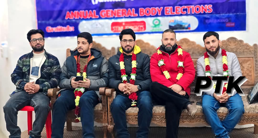 GanderbalPress1's tweet photo. Ganderbal Press Association holds elections, elects Sofi Ayaz,

Ayaz Sofi was elected the new president, Vice President @Rajasyedrather ,  General Secretary Sabik ali, Treasurer @journoBasit, spokesperson @hadi_hidayat_1 &amp; Aftab Mir as Chief patron of the association. https://t.co/JL53B5Ms7D