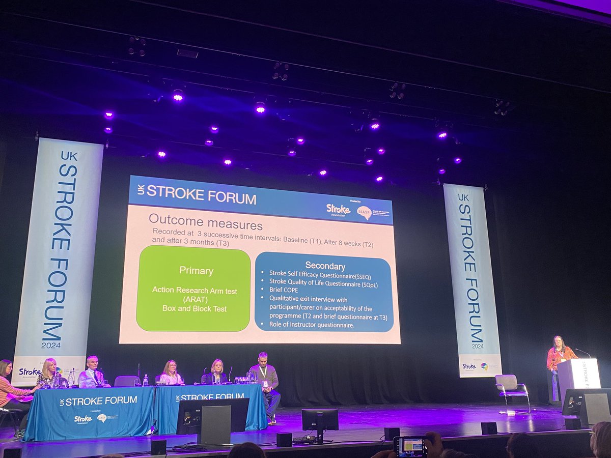 Throwback to yesterday afternoon when <a href="/LAMRollins/">Lesley Rollins</a> delivered great session, demonstrating her research work focusing on mirror therapy and GRASP. Huge congrats to Lesley for receiving her Doctoral title #UKSF24 #ULrehab #PhD #research <a href="/UniStrathclyde/">University of Strathclyde</a>