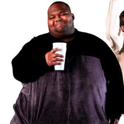 strollie's tweet image. who stepped on                      i diddd~!
 the bread ? &amp;gt;:(                       (&amp;gt;__&amp;lt;)·°ᡣ𐭩..