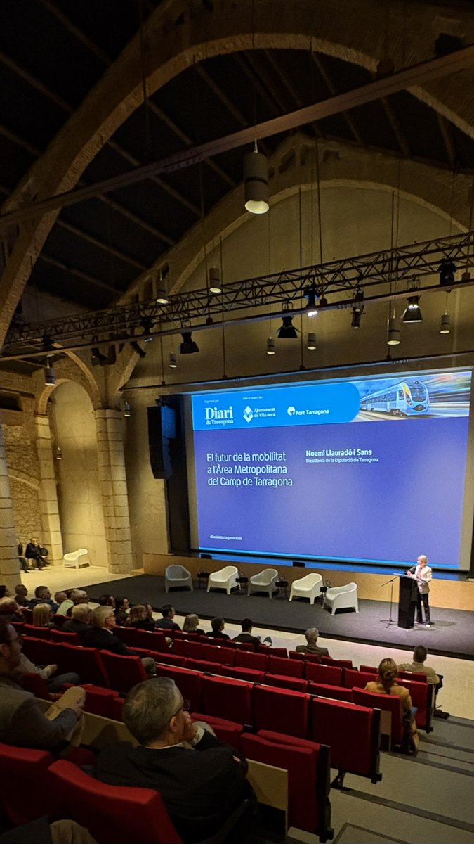 Dipta_cat's tweet photo. La presidenta @nllaurado tanca l'acte 'El Futur de la Mobilitat a l'Àrea Metropolitana del Camp de Tarragona' al #ElCeller de @AjVilaseca,  posant de relleu el paper de la @Dipta_cat com a aglutinadora del Grup Impulsor de l'#AMCP https://t.co/N3FrcJnUa9