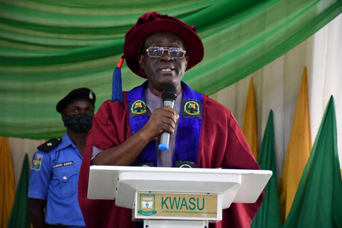 KwasuOfficial's tweet image. 61 KWASU graduates induced into the Medical Laboratory Science Council of Nigeria MLSCN on Wednesday, December 4, 2024.

The Registrar of the Council, Professor Tosan Erabor, conducted the oath-taking and induction ceremony. 

#KWASU
#MLS
#MLSCN
#induction