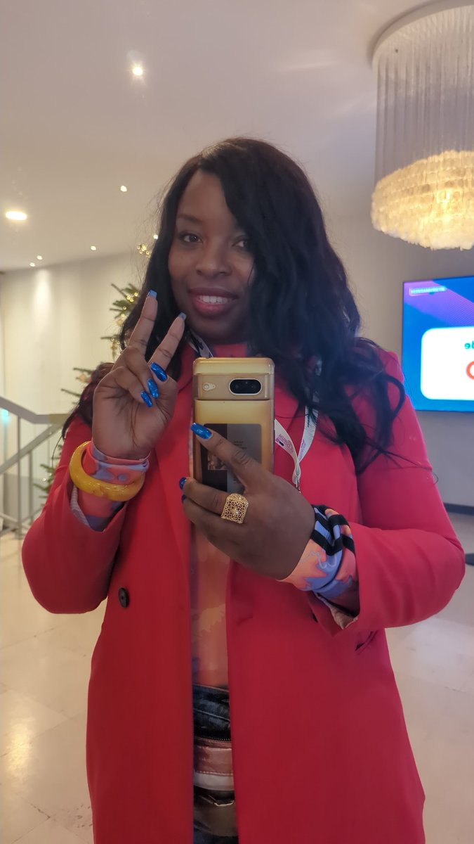 MedinaKone's tweet photo. Les étudiants de l'école du numérique @IIMparis participent et assistent au Forum du marketing digital 
#forumad #forumad2024 #iimparis #ia #ecommerce #marketingdigital #retail #commerce https://t.co/ya3jBp0RoS