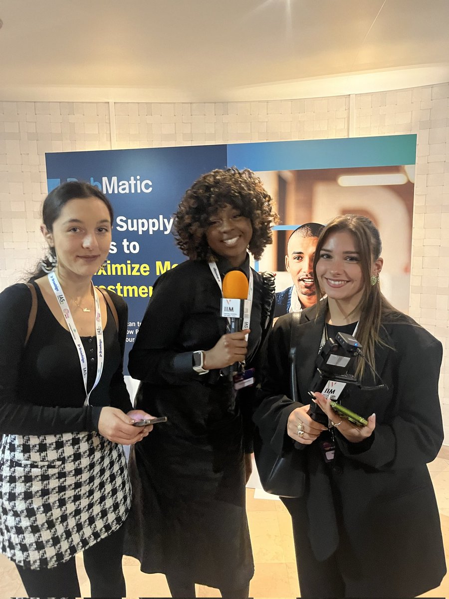 MedinaKone's tweet photo. Les étudiants de l'école du numérique @IIMparis participent et assistent au Forum du marketing digital 
#forumad #forumad2024 #iimparis #ia #ecommerce #marketingdigital #retail #commerce https://t.co/ya3jBp0RoS