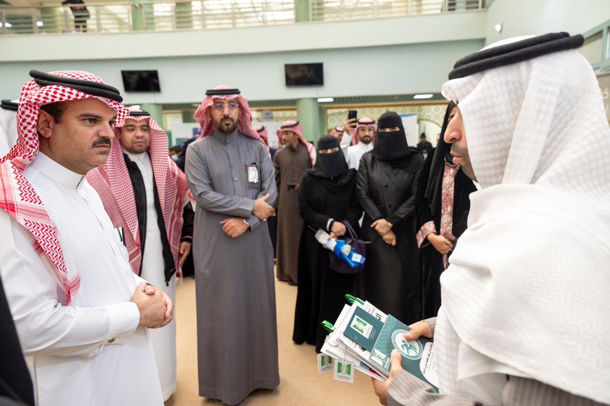 U_Tabuk's tweet photo. سعادة رئيس #جامعة_تبوك أ.د.عبد العزيز بن سالم الغامدي يفتتح فعاليات #اليوم_العالمي_للاعاقة_2024 والمعرض المصاحب، والذي نظمته وحدة ذوي الإعاقة بمشاركة عدد من الجهات والقطاعات داخل وخارج الجامعة. 
كما كرّم ��عادته الطلبة الفائزين في بطولة الاتحاد الرياضي للجامعات السعودية من ذوي الإعاقة.

@U_Tabuk