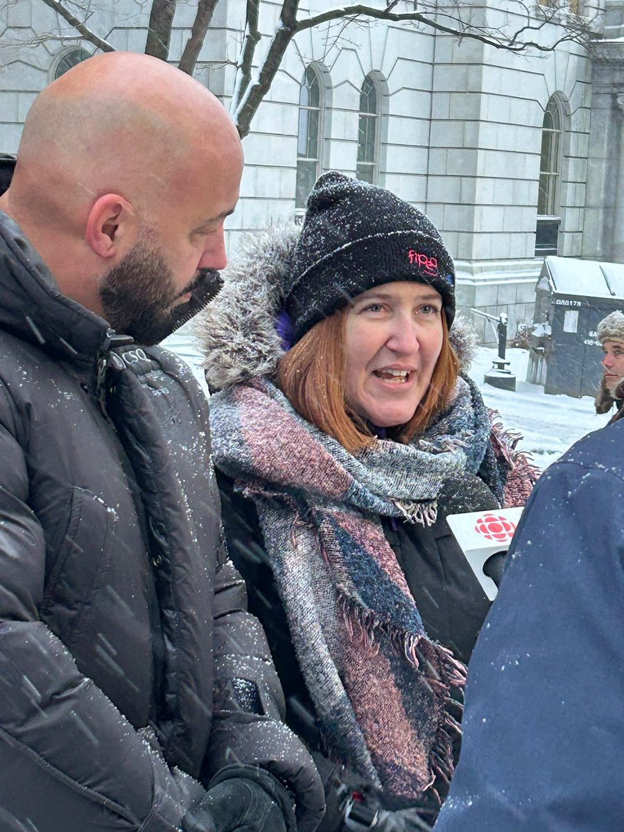 À Québec dans la ❄️ avec les collègues de la <a href="/FIPEQ_CSQ/">FIPEQ-CSQ</a> ce matin!

La #petiteenfance, c’est le premier maillon du système éducatif. Les enjeux d’attraction et de rétention dans notre réseau sont bien connus. Les demandes des intervenantes sont justes et légitimes. C’est le temps