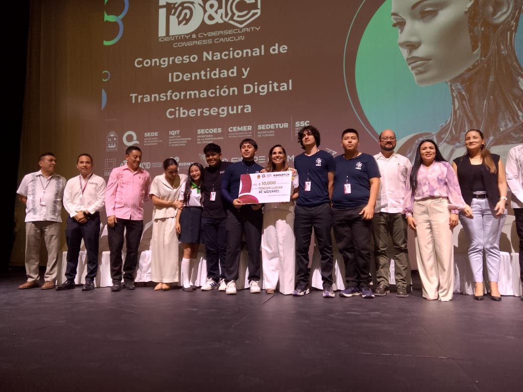 La 1ª generación de Inteligencia Artificial de la Unicaribe, destaca en Hackatón “Come Datos 2024” unicaribe.mx/noticias/la-1-…