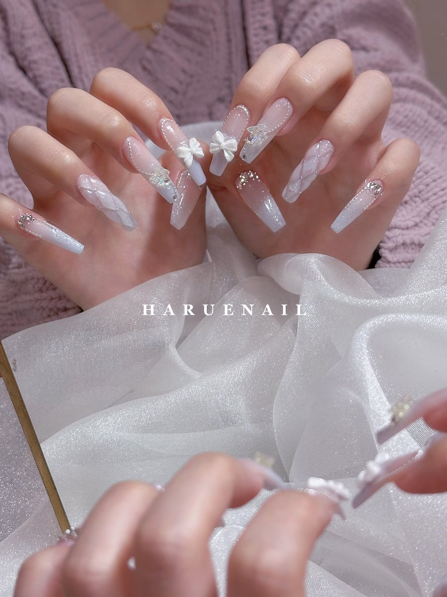 Harue_Nail's tweet photo. 🎀ネイルまとめ𓂃🎀𓈒𓏸⟡.·
#ワンホンネイル #岡山ネイル #ロングスカルプ #ロングネイル #スカルプネイル #岡山ネイルサロン #ジェルネイル #ワンホンネイル  #中華ネイル #リボンネイル  #韓国ネイル  #成人式ネイル  #卒業式ネイル https://t.co/cVCxpPnRYY