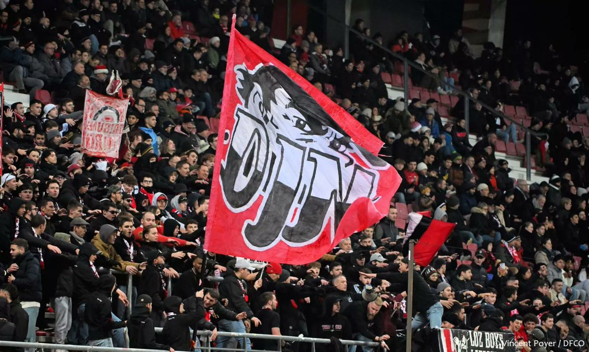 DFCO_Officiel's tweet photo. 𝐏𝐥𝐮𝐬 𝐝'𝐮𝐧𝐞 𝐜𝐞𝐧𝐭𝐚𝐢𝐧𝐞 𝐝𝐞 𝐬𝐮𝐩𝐩𝐨𝐫𝐭𝐞𝐫𝐬 𝐝𝐢𝐣𝐨𝐧𝐧𝐚𝐢𝐬 𝐚𝐭𝐭𝐞𝐧𝐝𝐮𝐬 𝐚̀ 𝐕𝐢𝐥𝐥𝐞𝐟𝐫𝐚𝐧𝐜𝐡𝐞 ! 🔥🔴

Quelques infos pratiques avant d'effectuer le déplacement ➡️ https://t.co/kOwzlFy98p

#FCVBDFCO https://t.co/oMfdPQKh37