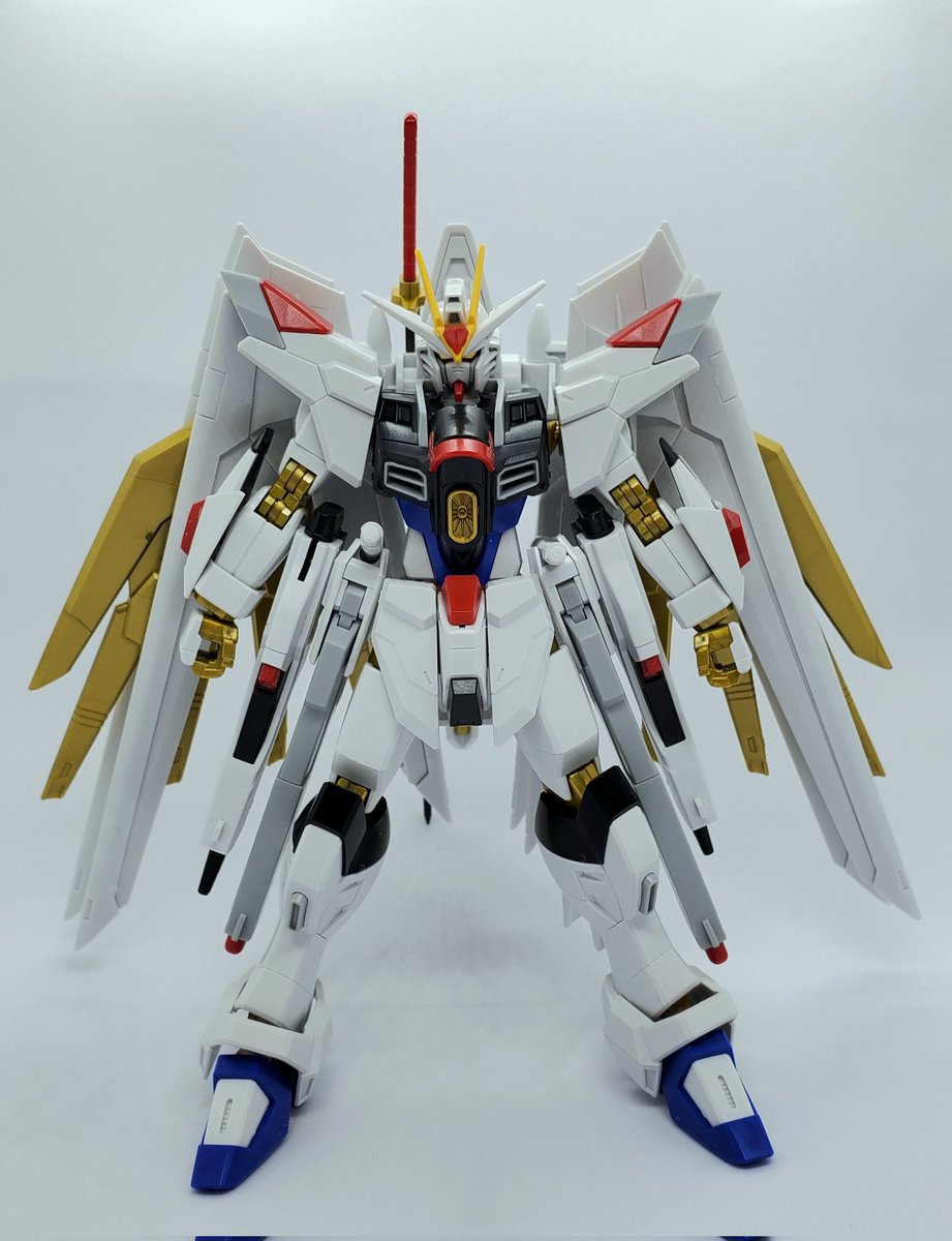 modaltunes's tweet photo. MGSDマイフリ制作01
ようやく本格的に模活再開です。
今度はマイフリのSD化…ではなくMGSD…！
ディテールはMGEXストフリを参考に、バランス大きさはMGSDフリーダムに合わせていこうと思います。
胴体は相変わらず小さいので、まずは真っ二つから。
#俺SD作ってるぜ 
#ガンプラ改造
#MGSD
＃マイフリ https://t.co/8M9B72nJ2u