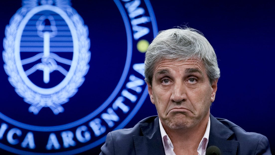 ActualidadRT's tweet photo. 🇦🇷Denuncian al ministro de Economía de Argentina por el traslado de reservas de oro al exterior 

🔗https://t.co/FC6hVYbMN7 https://t.co/sXoenw7vTT