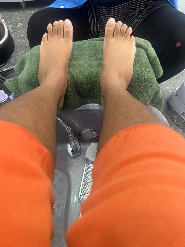 Natural_Nailss's tweet photo. Itโs hard to leave her when she got pretty toes ๐ฃ๐
.
.
.
#naturalnailfactory #longnailbeds #barenails #nopolish #unpolished #longnaturalnails #longnails #anonymoussender https://t.co/pQMpxT6dM0
