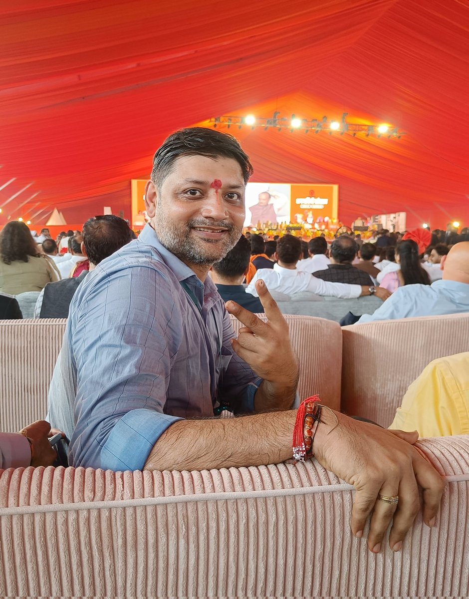 BhavinJethva_'s tweet photo. लड़का @Dev_Fadnavis भाऊ
#devabhau4development
#देवाभाऊ https://t.co/CiDcLaXFES