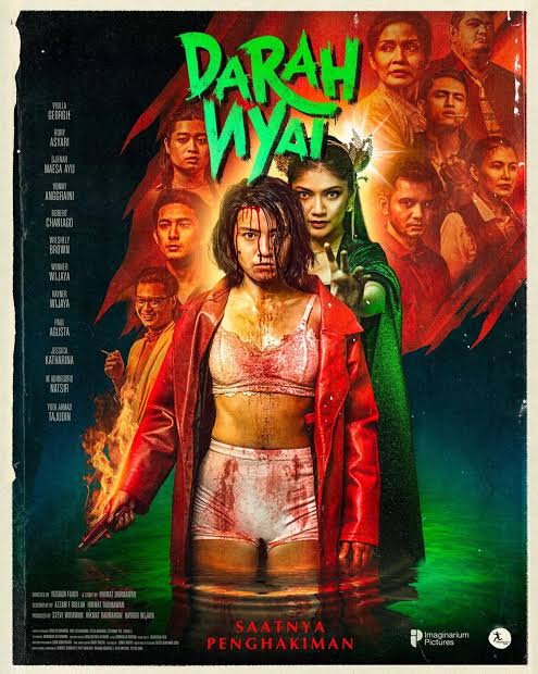 djaycoholyc's tweet photo. Bayangin Azzam nulis skrip film ini sambil nonton film-film semi 90an, segala gerak gerik, musik background sampe dialog beneran terinfluence sama film di jaman itu kayaknya.

Darah Nyai ngasih pengalaman baru nonton film slasher (plus komedi dikit) yang fun. https://t.co/rAiaVWSiiO